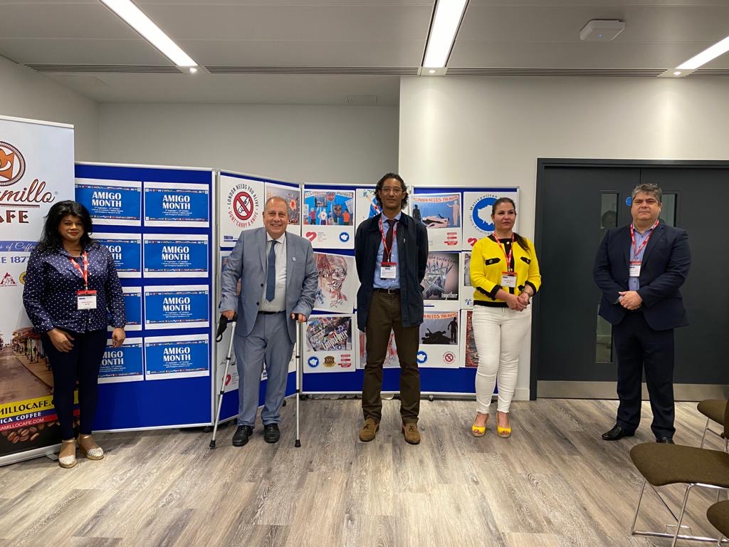 A partir da esq., Mala Nacker, Isaac Bigio, Henrique Carneiro, Francine Mendonça e pastor Fabio Rodrigues, na cerimônia de abertura do Mês Amigo, ocorrida na segunda (07/09)